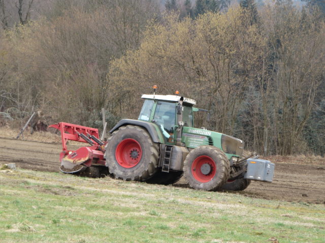 Fräsen einer Räumkultur - Lohnunternehmen Ruckdeschel